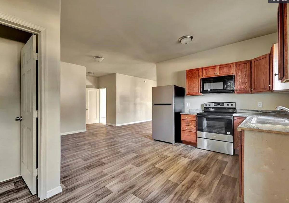 House for rent at 511 Woodlawn St, Henderson, TX 75652