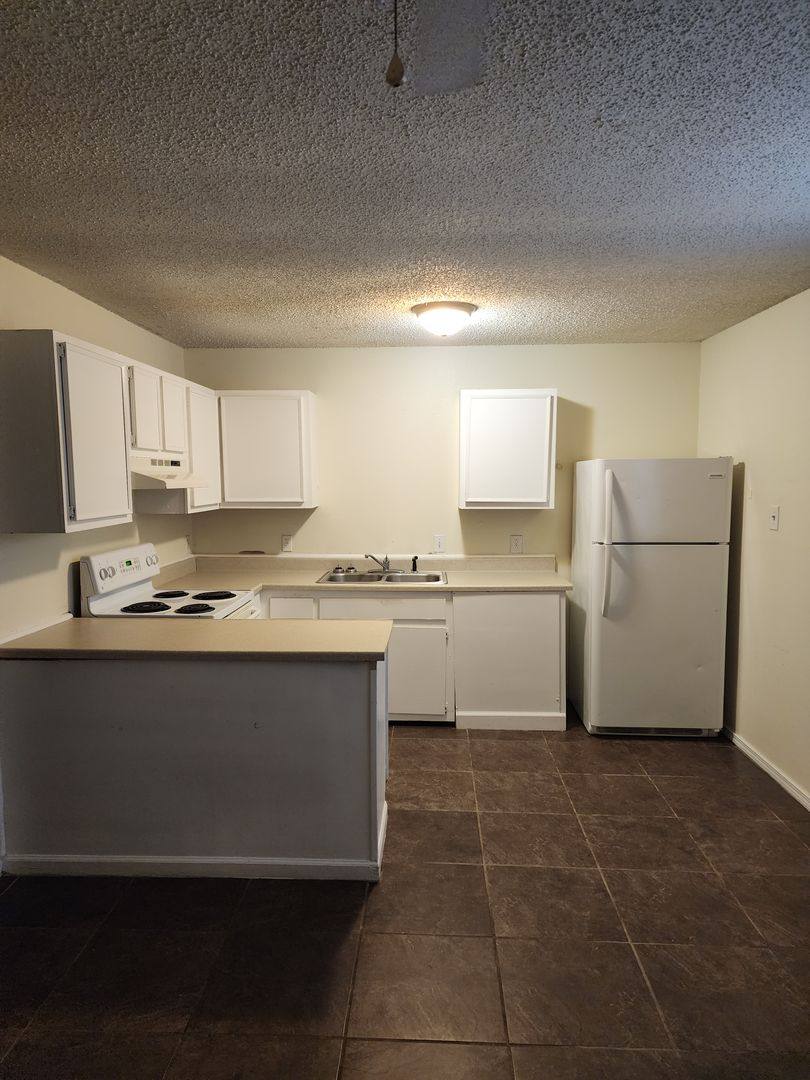 Apartment for rent at 306 S Jp Wright Loop Rd, Jacksonville, AR 72076