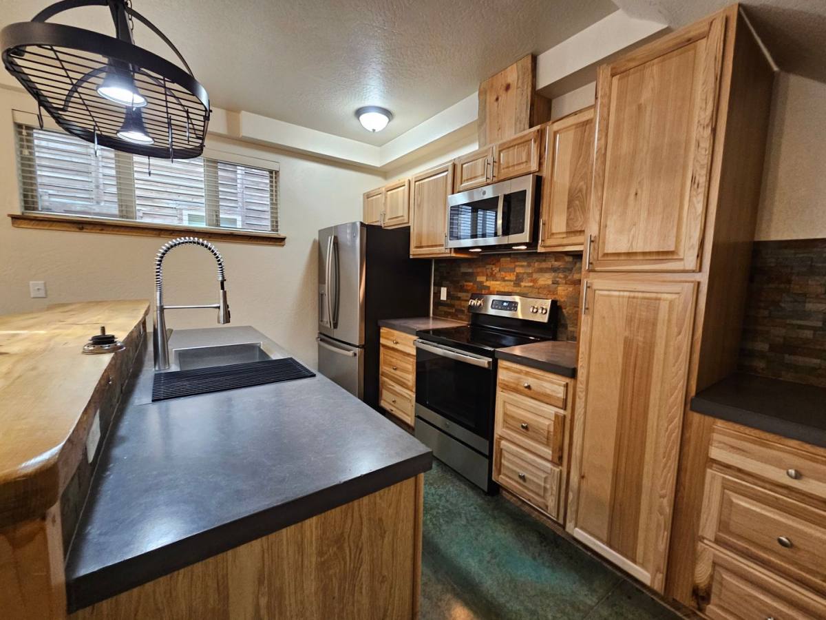 Apartment for rent at 812 820 822 824 Palmer St, Missoula, MT 59802