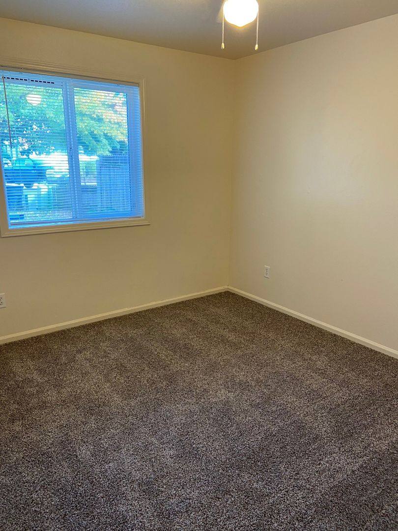 Apartment for rent at 1630 & 1632 N, Springfield, OR 97477