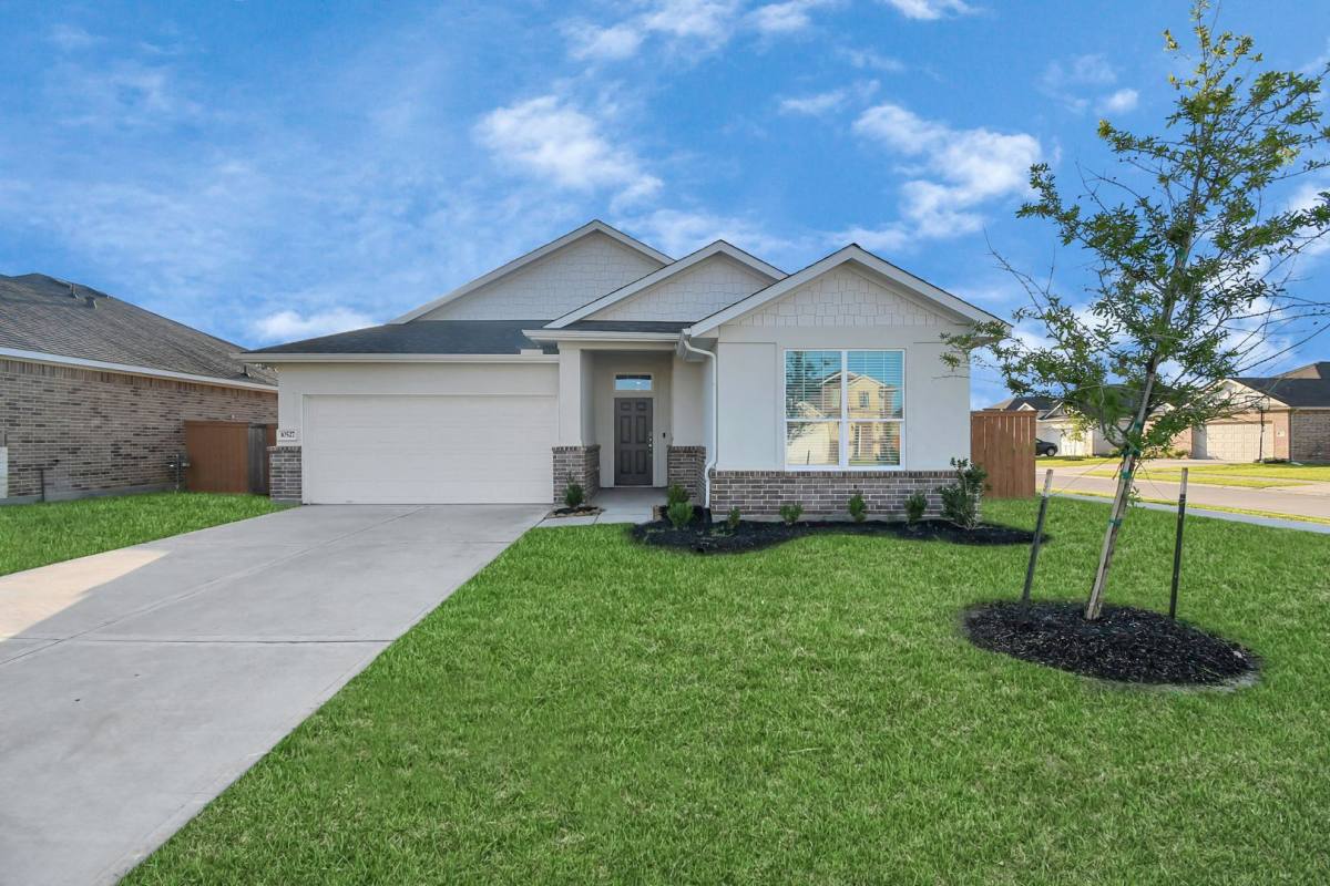 House for rent at 10610 Cascade Creek Dr, Rosharon, TX 77583