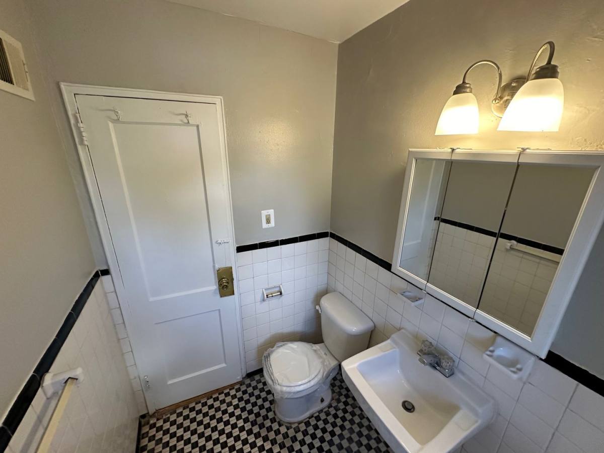 Apartment for rent at 317 11th St NE, Washington, DC 20002