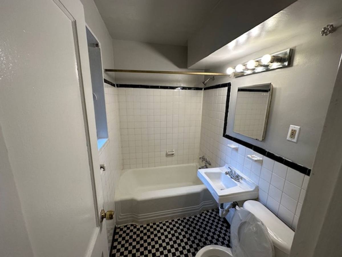Apartment for rent at 317 11th St NE, Washington, DC 20002