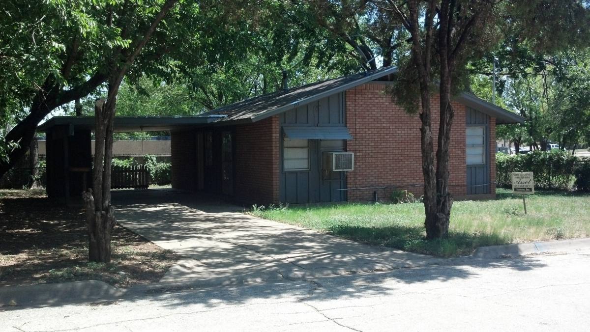 711 Myrtle, Denton, TX 76201 - House For Rent - Image 1
