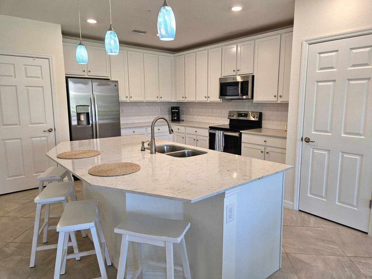 Condo for rent at 10042 Crooked Creek Dr, Venice, FL 34293