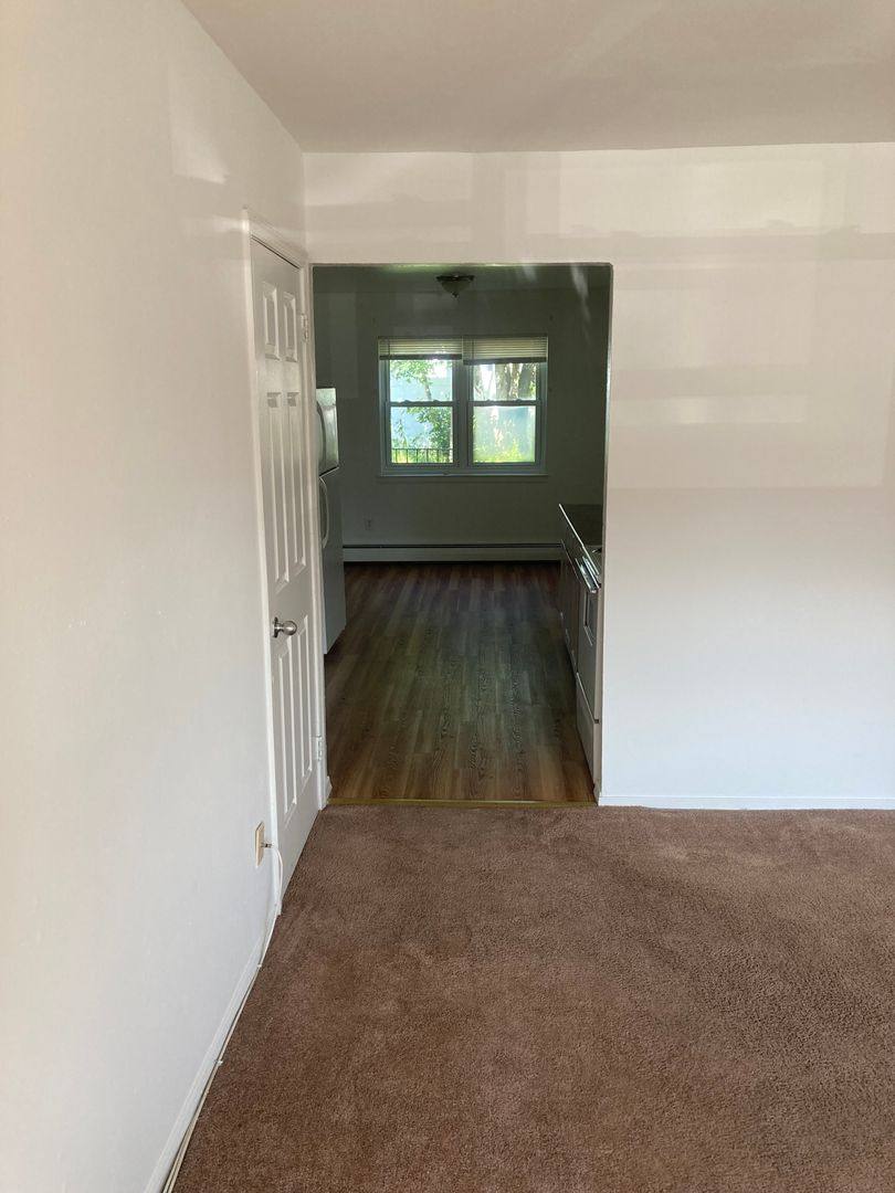 Apartment for rent at 100 Lucas Dr, Bordentown, NJ 08505