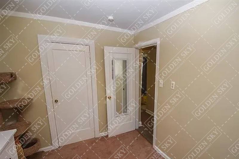 House for rent at 2605 N Maplewood Ave, Muncie, IN 47304