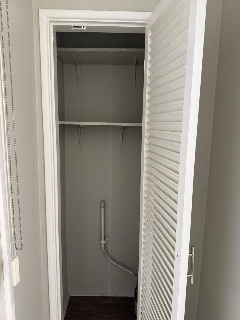 Apartment for rent at 5309-5315 Whitsett Ave, Valley Village, CA 91607