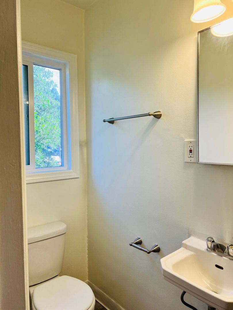 Apartment for rent at 1849 Garfield Place, Los Angeles, CA 90028