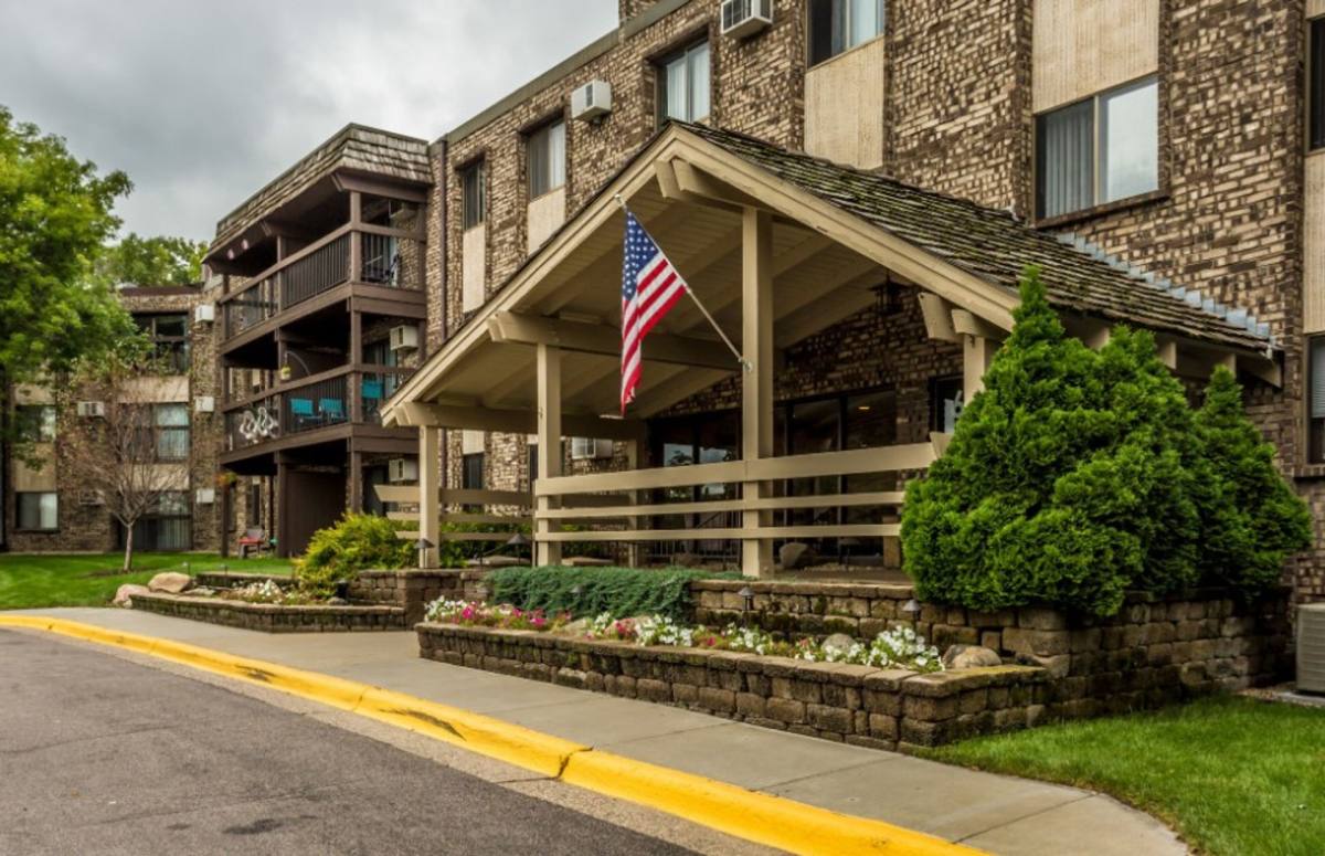 Apartment for rent at 640 Oak Ridge Rd, Hopkins, MN 55305