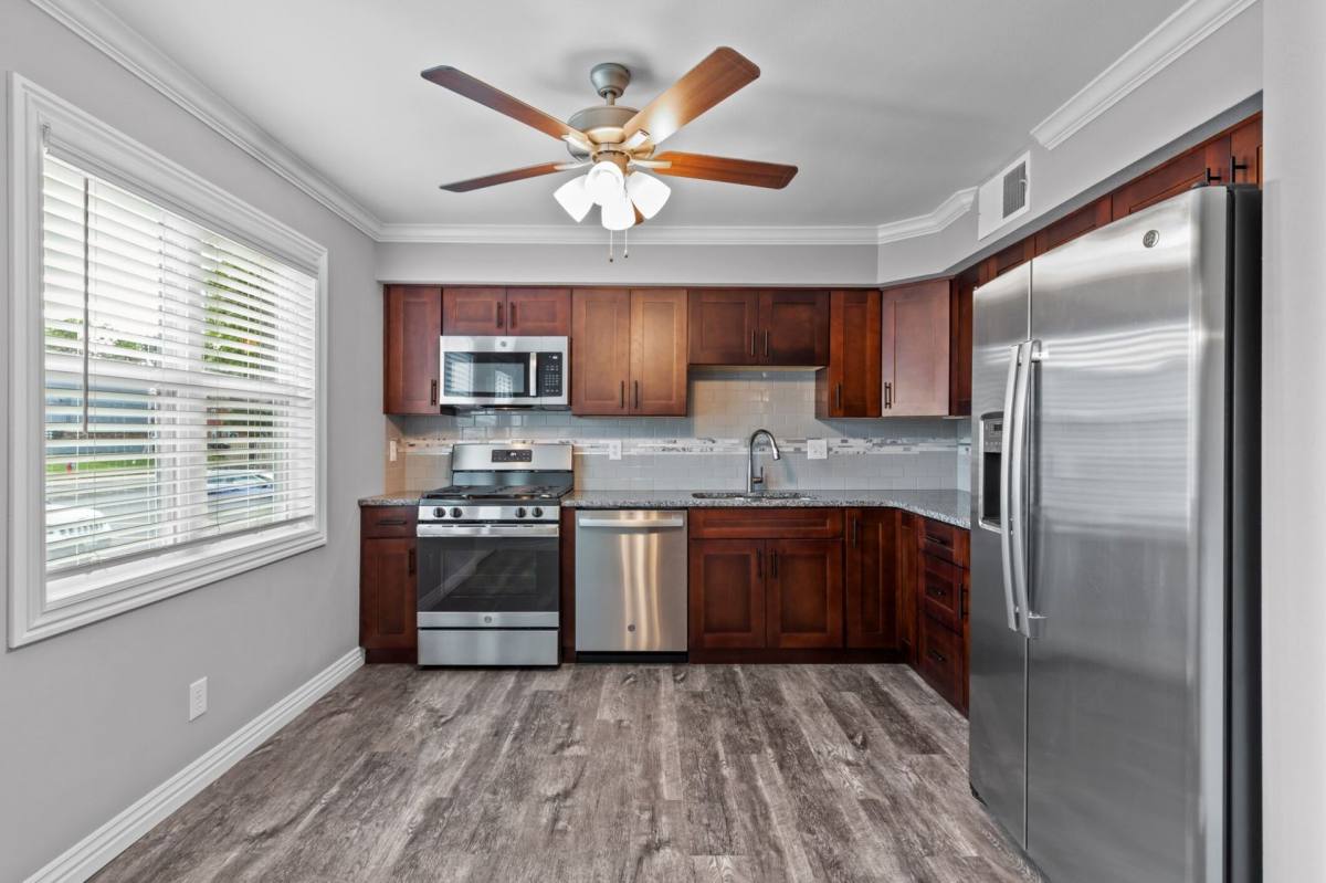 Townhouse for rent at 1500 W Grand St, Springfield, MO 65807