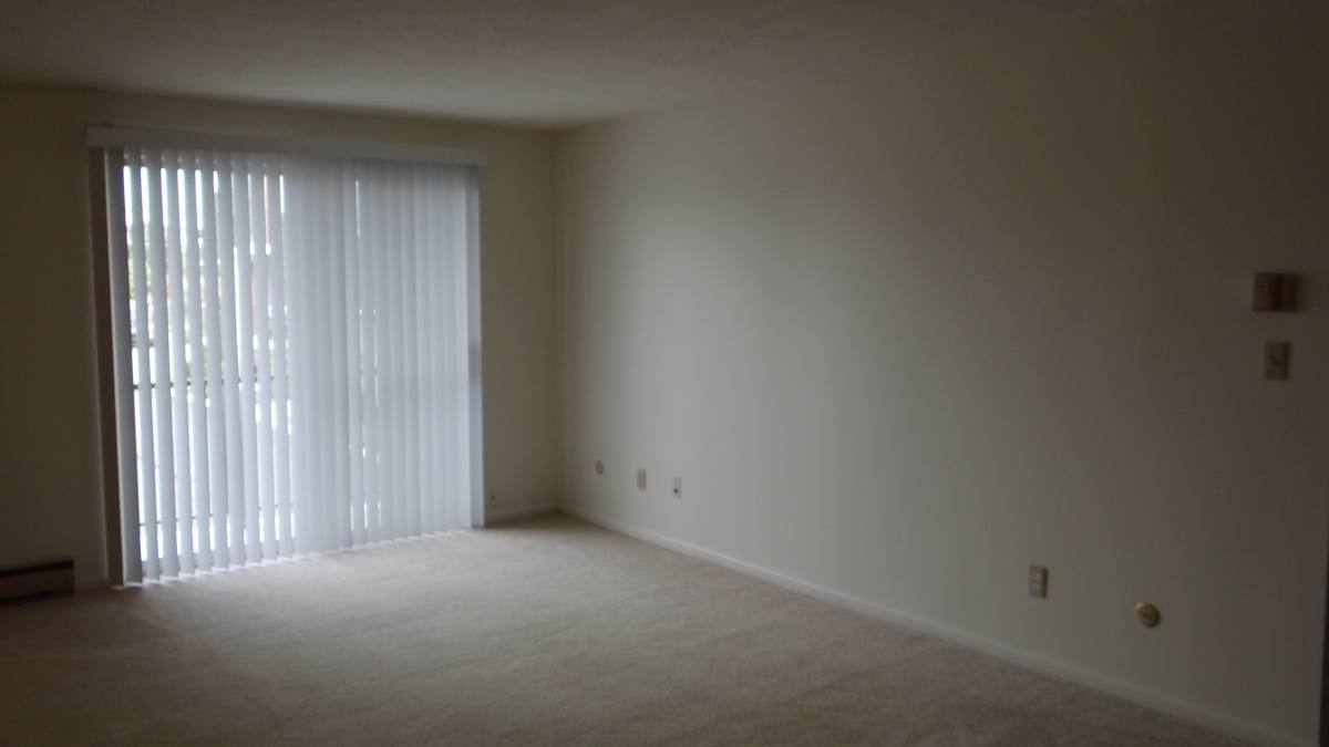 Apartment for rent at 995, 997 N Market St, Troy, OH 45373