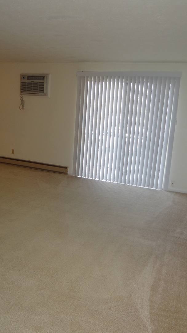 Apartment for rent at 995, 997 N Market St, Troy, OH 45373
