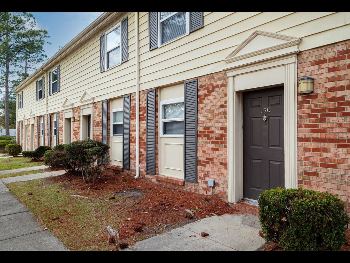 Townhouse for rent at 301 Village Dr, Jacksonville, NC 28546