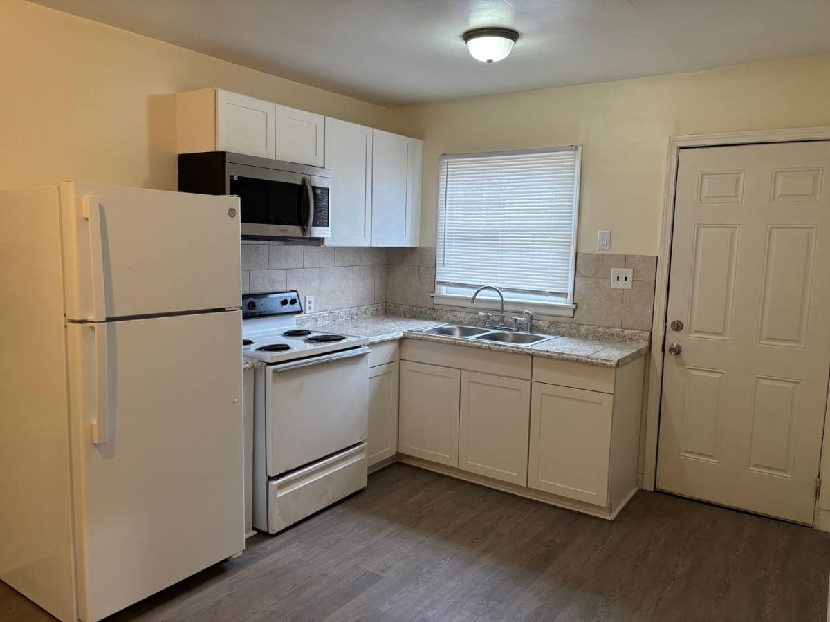 Apartment for rent at 2920 A & B Archdale Rd, High Point, NC 27263