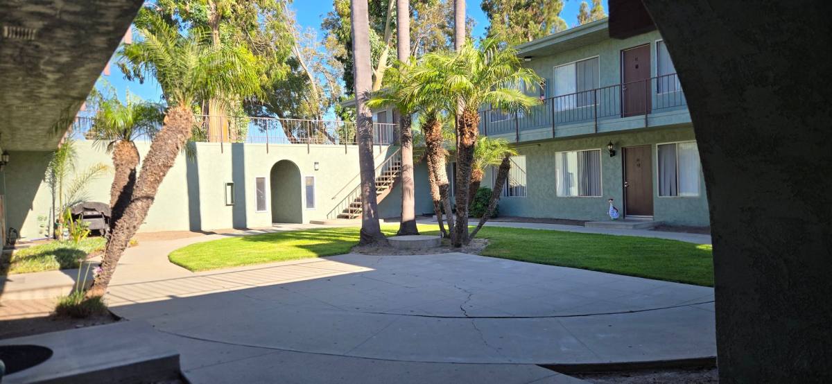 Apartment for rent at 1310 N G St, Oxnard, CA 93030