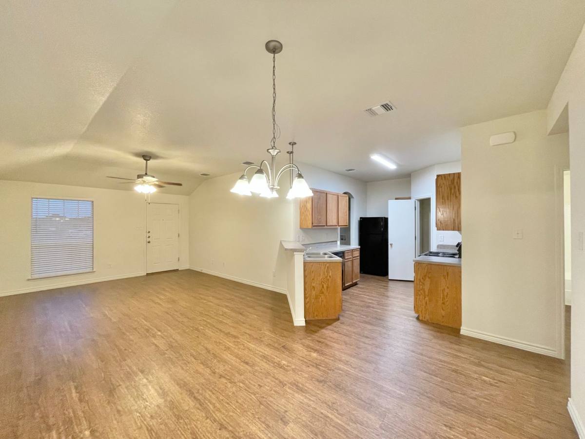 Townhouse for rent at 901 Lasso Dr, Killeen, TX 76543