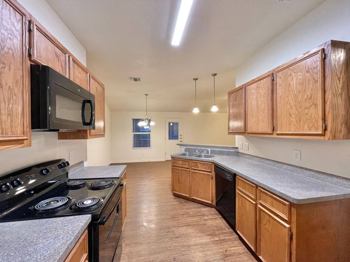 Townhouse for rent at 901 Lasso Dr, Killeen, TX 76543