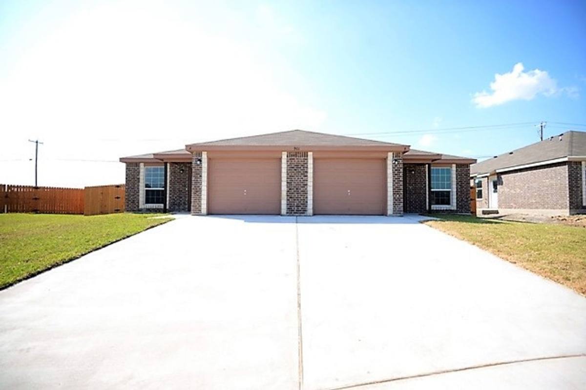Townhouse for rent at 901 Lasso Dr, Killeen, TX 76543