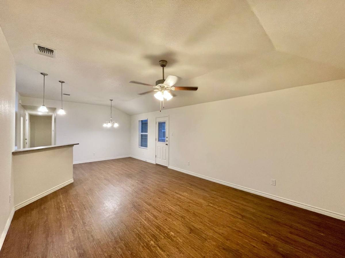 Townhouse for rent at 901 Lasso Dr, Killeen, TX 76543
