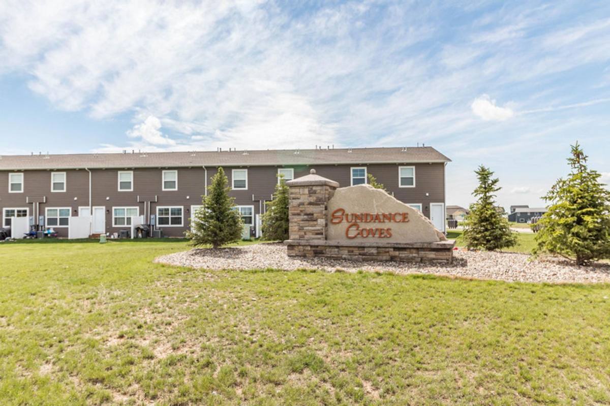 Townhouse for rent at 2051 Yellowstone Circle, Dickinson, ND 58601