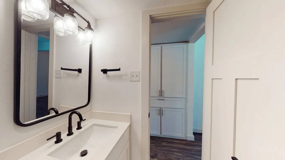 Apartment for rent at 3627 Almazan Dr, Dallas, TX 75220
