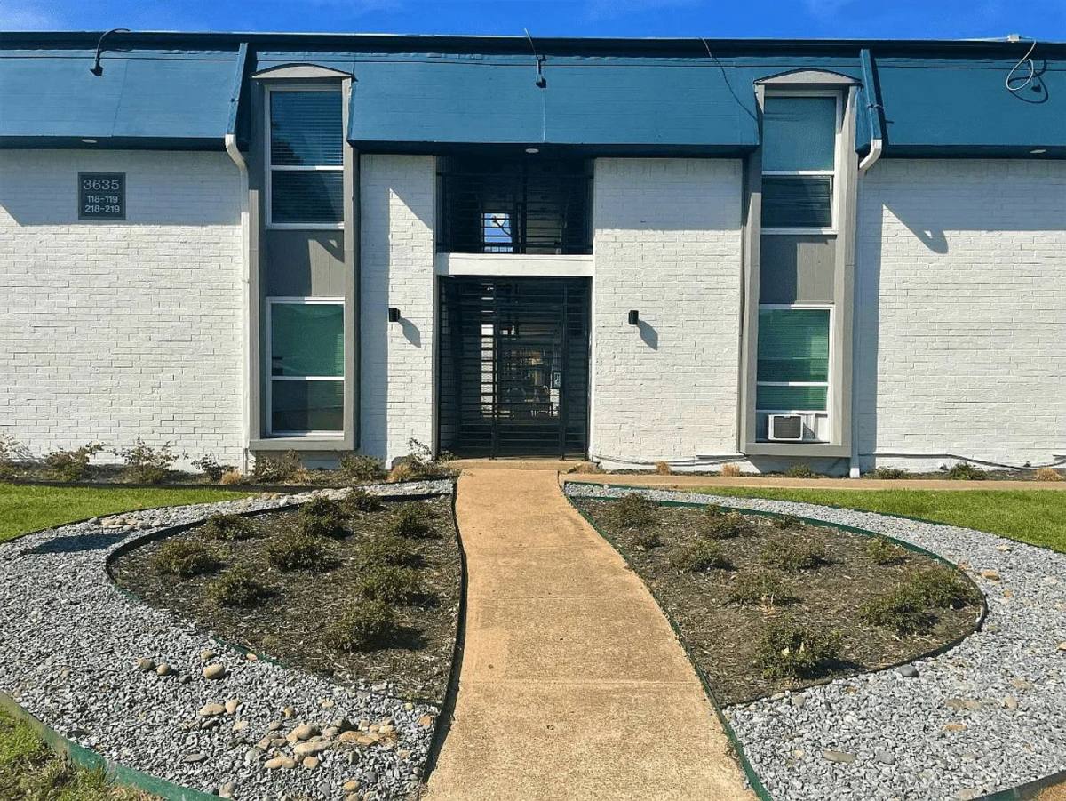 Apartment for rent at 3627 Almazan Dr, Dallas, TX 75220