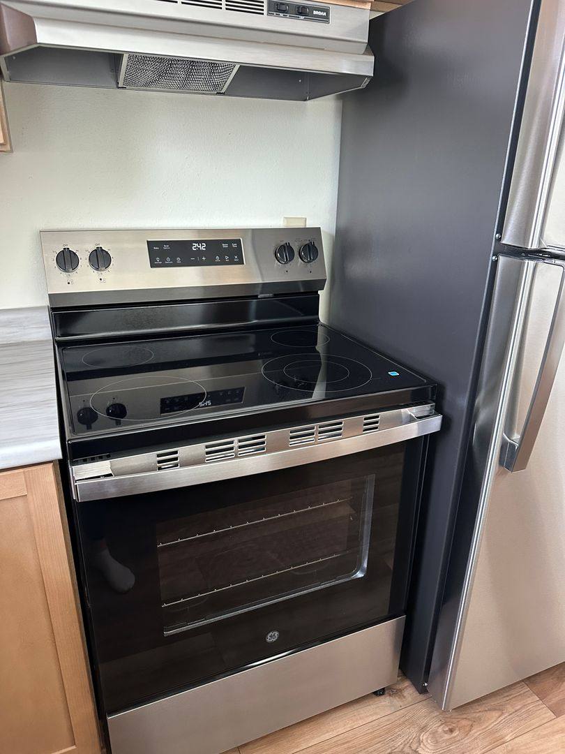 Apartment for rent at 850-852 N Oakwood Rd, Oshkosh, WI 54904