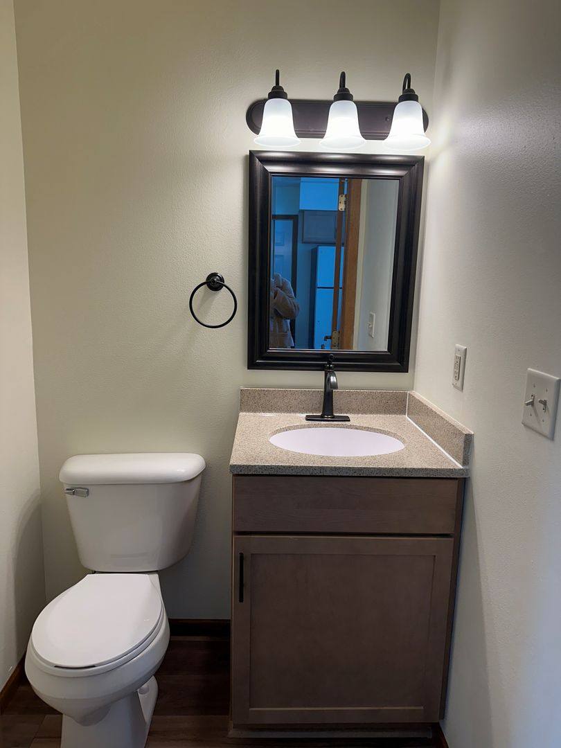 Apartment for rent at 850-852 N Oakwood Rd, Oshkosh, WI 54904
