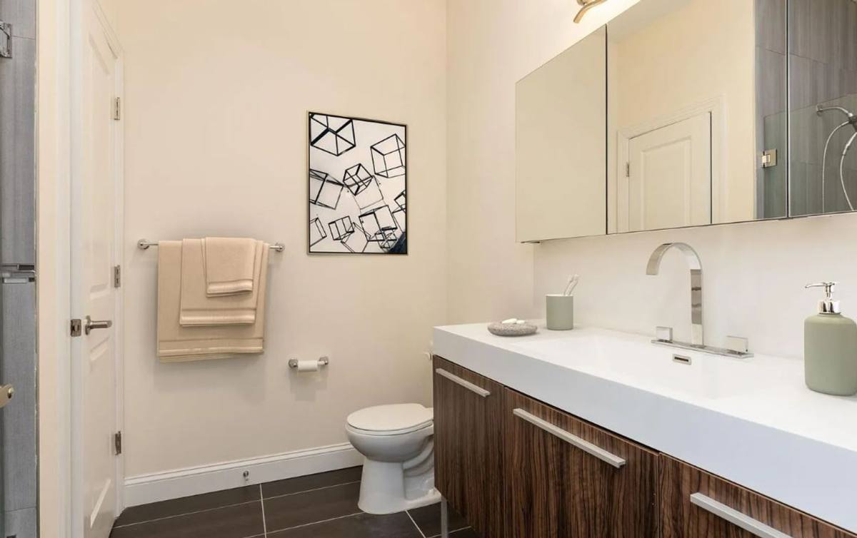 Apartment for rent at 297 Palisade Ave, Bogota, NJ 07603
