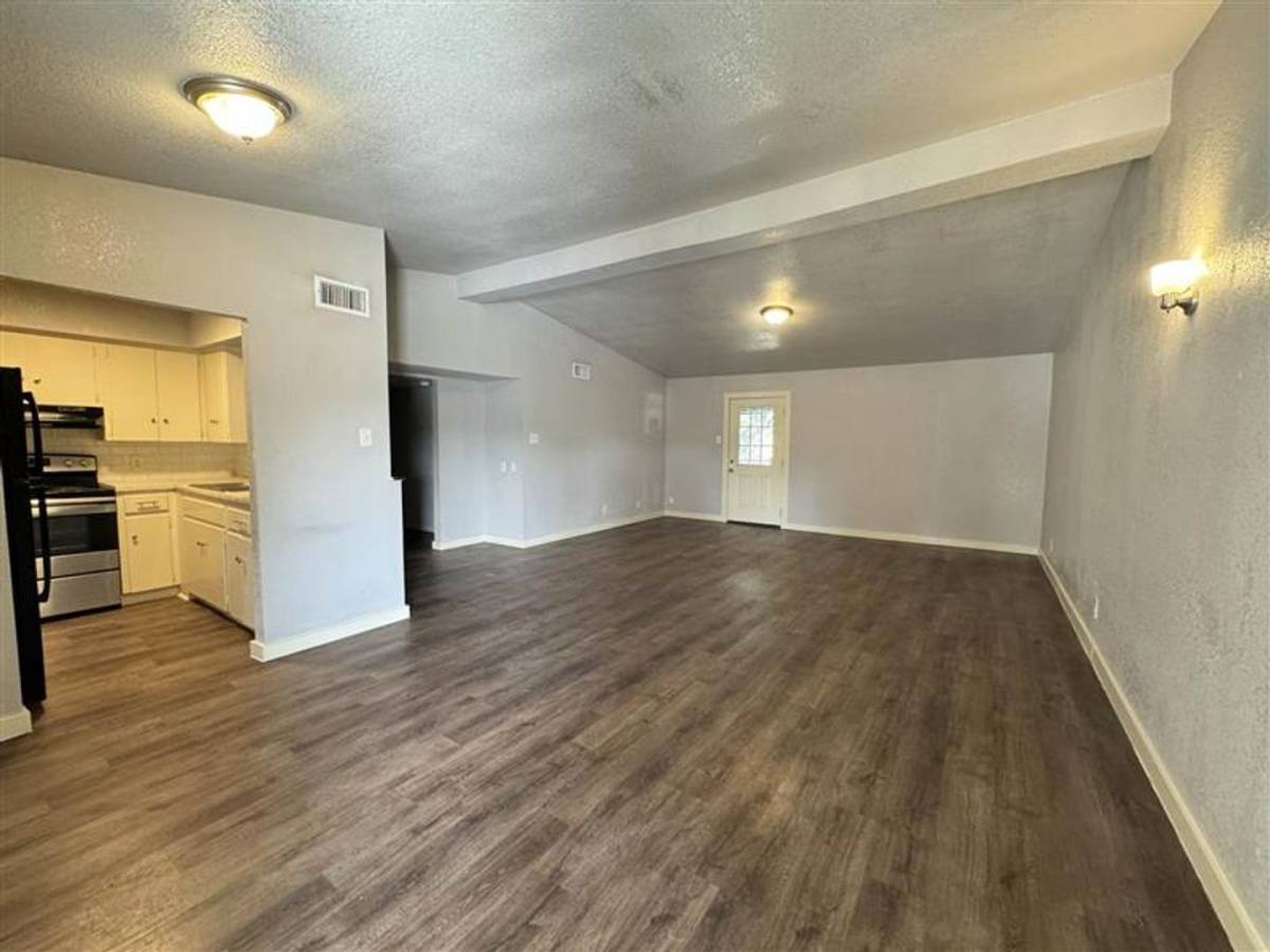 Apartment for rent at 520 Gentleman Rd, San Antonio, TX 78201