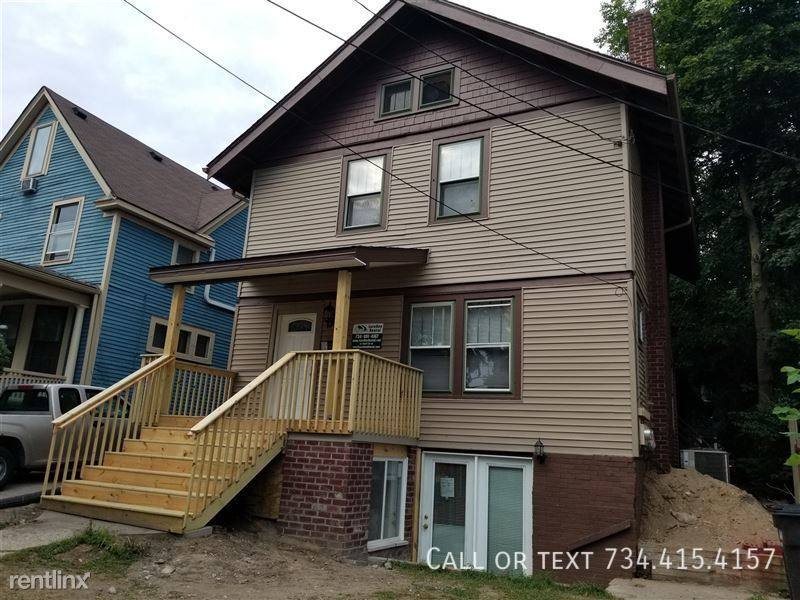 Apartment for rent at 707 S Division St #1, Ann Arbor, MI 48104