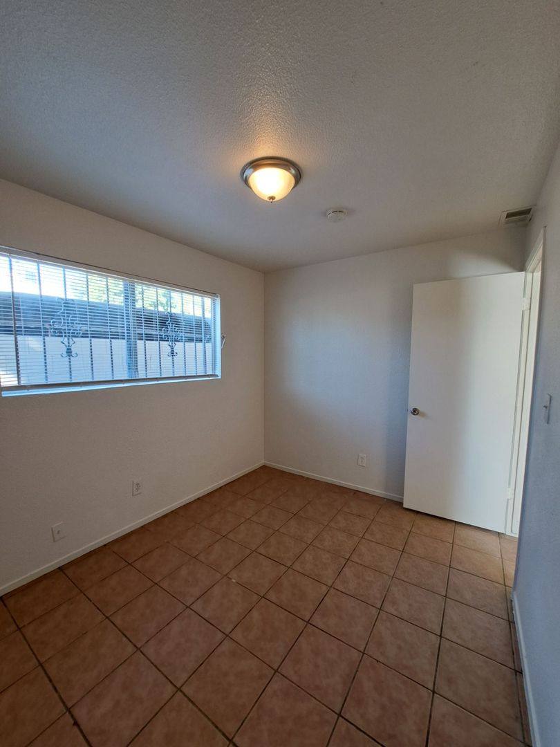 Apartment for rent at 2029 E Pontiac Way, Fresno, CA 93726