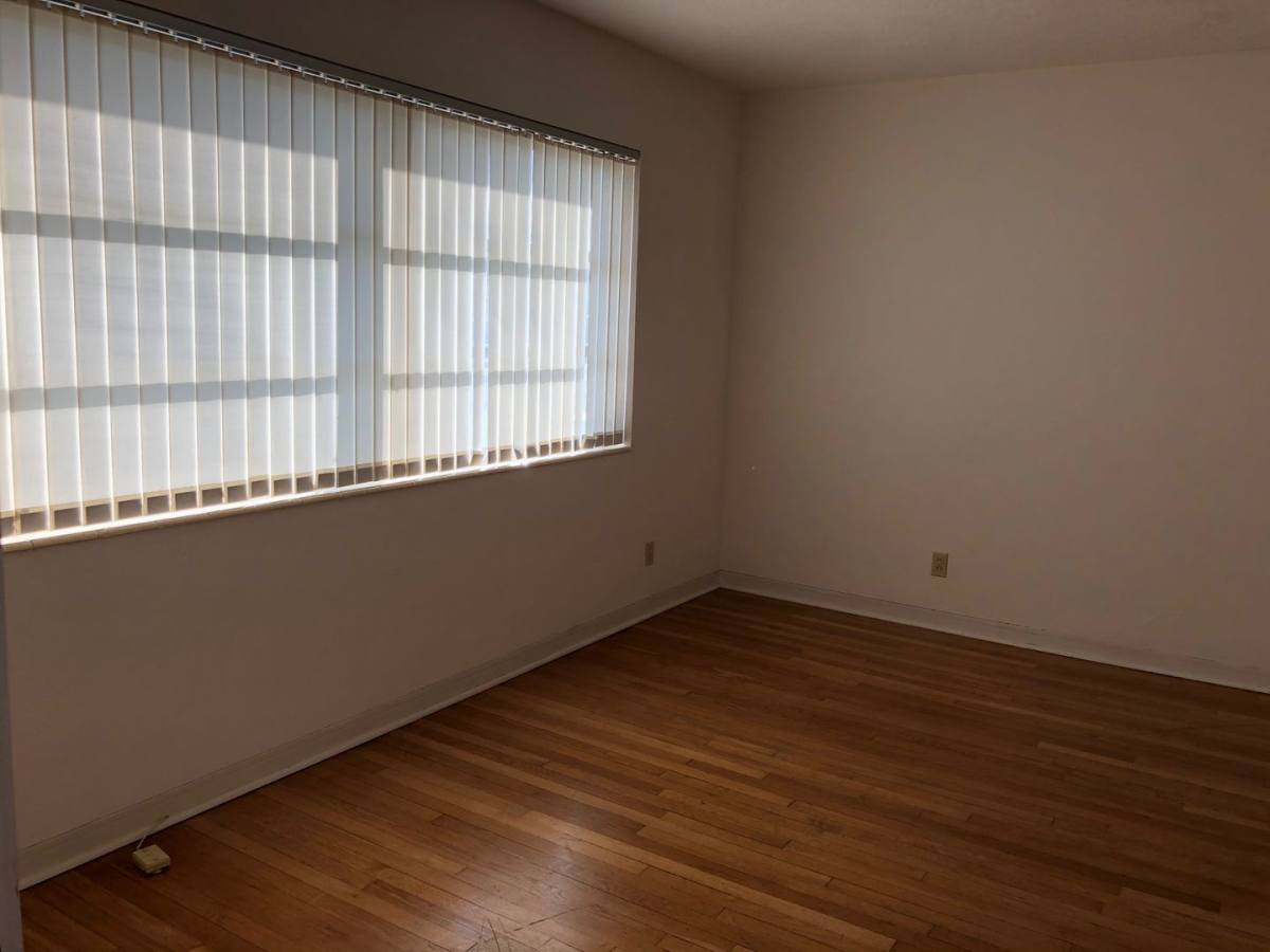Apartment for rent at 2525 Pierce St, Hollywood, FL 33020