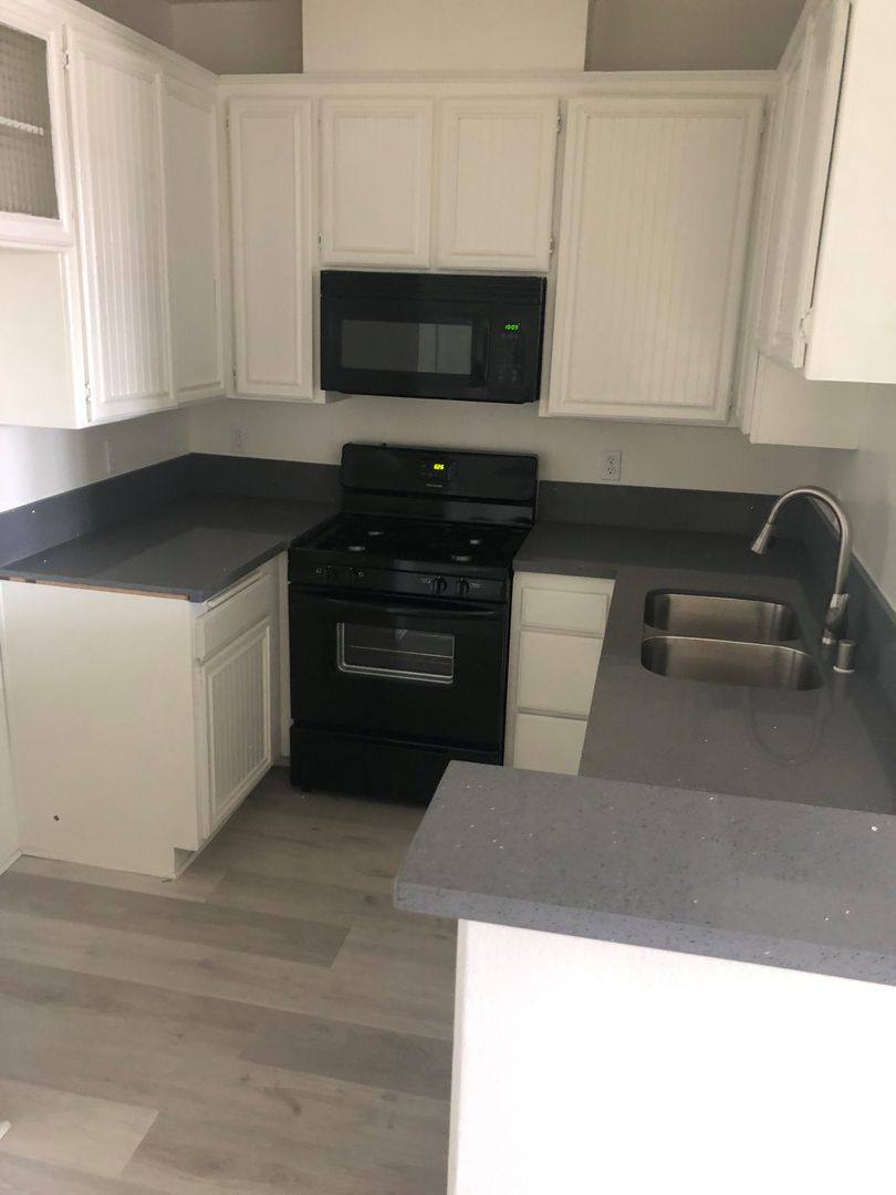 Apartment for rent at 5430 Alvern Circle, Los Angeles, CA 90045