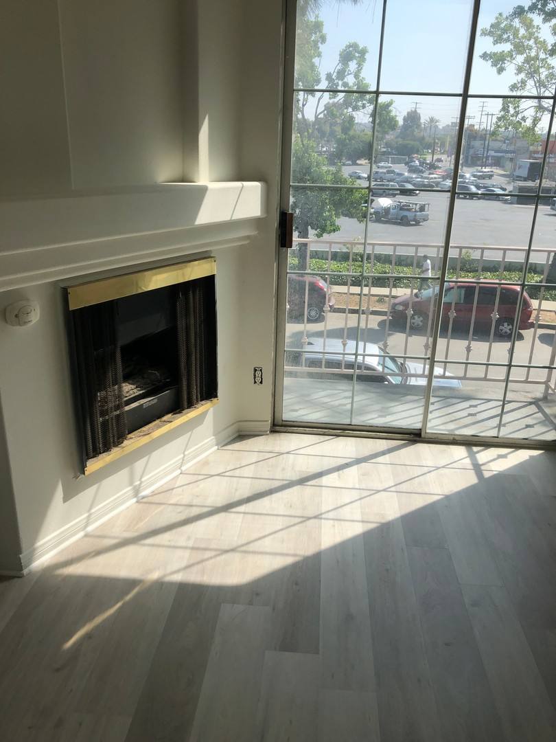Apartment for rent at 5430 Alvern Circle, Los Angeles, CA 90045