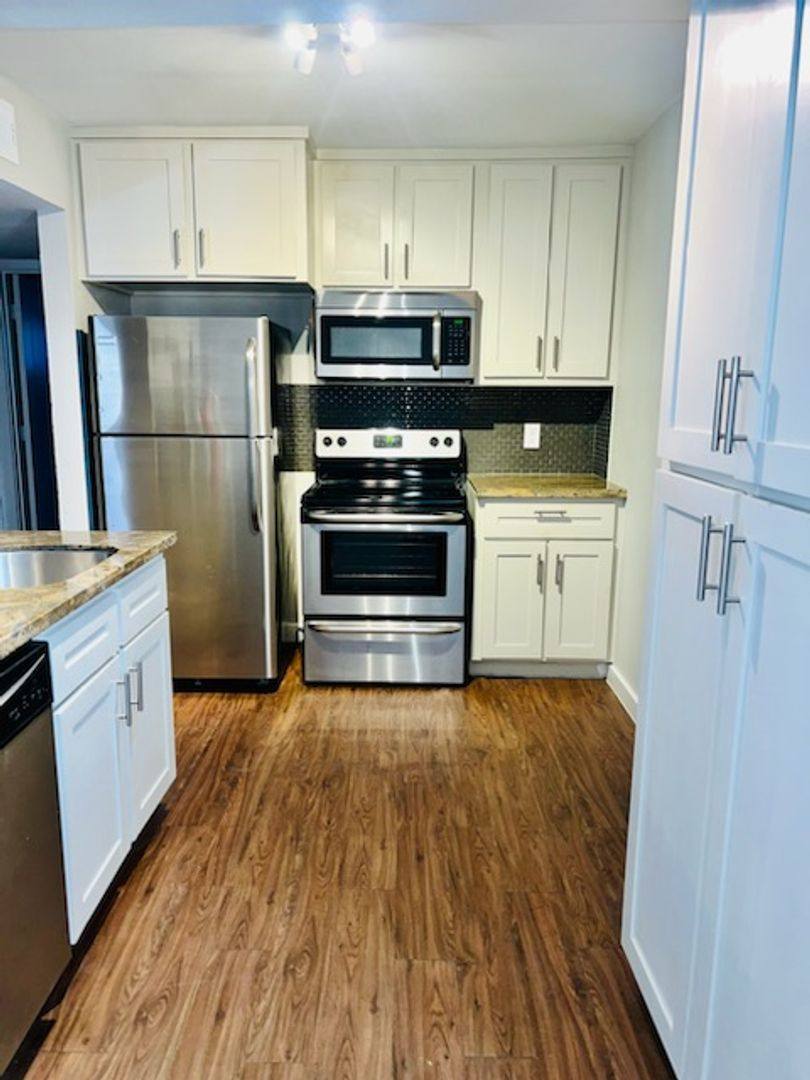Apartment for rent at 2008 Colquitt St, Houston, TX 77098