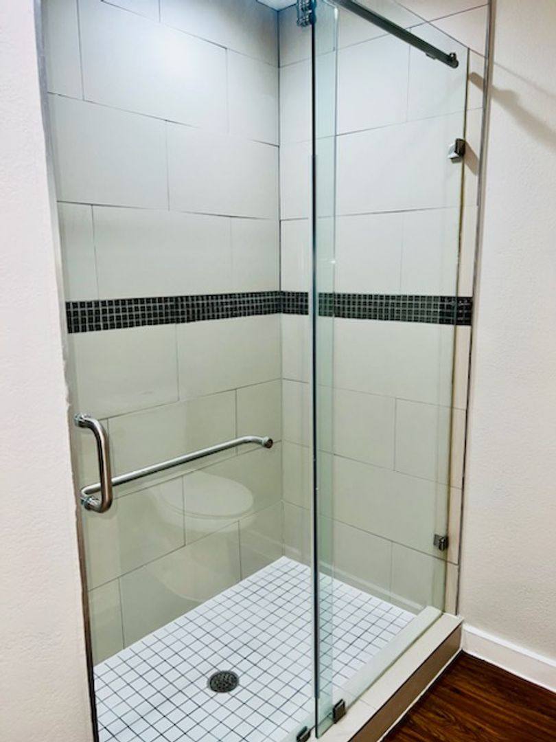 Apartment for rent at 2008 Colquitt St, Houston, TX 77098