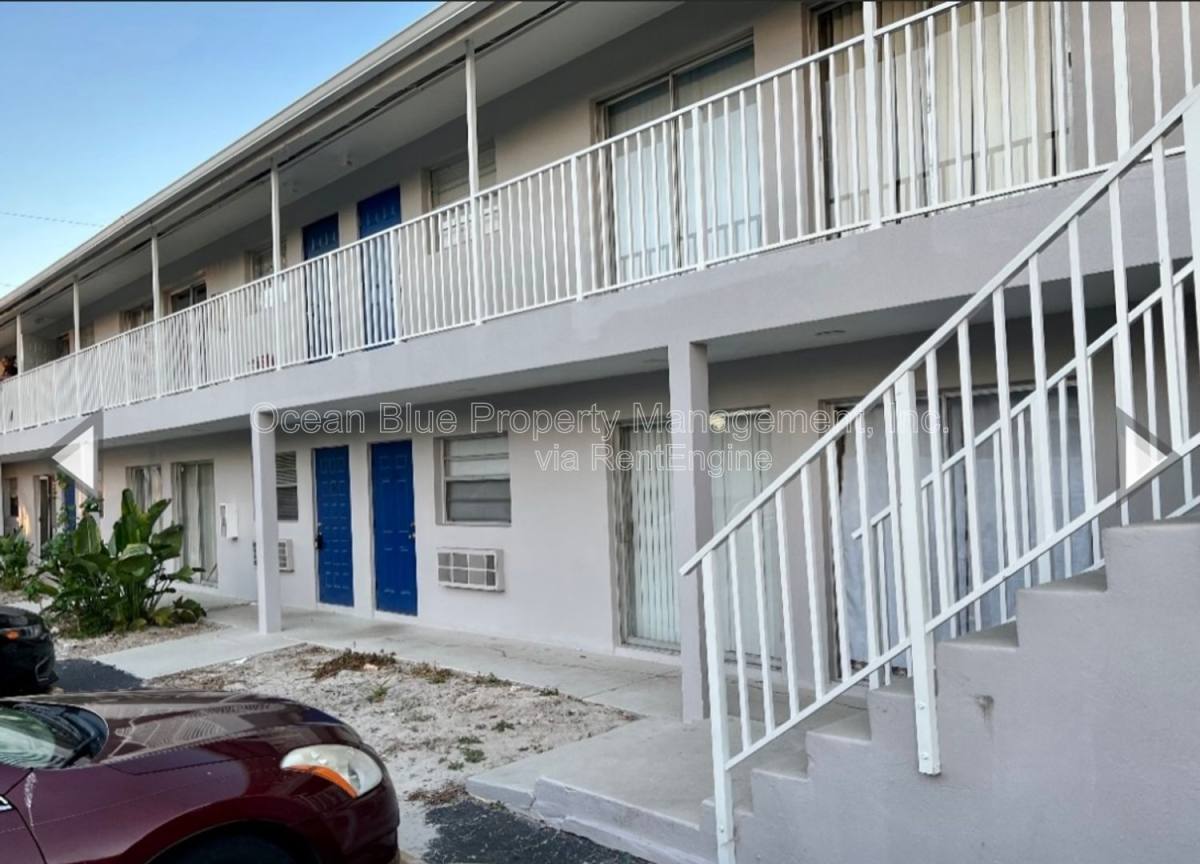 1947 Ricardo Ave #4, Fort Myers, FL 33901