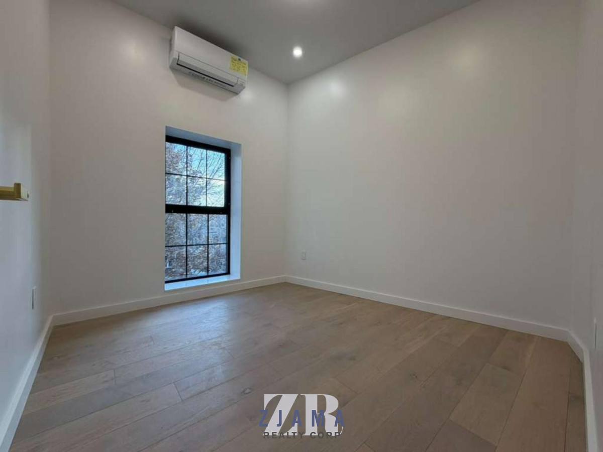 Apartment for rent at 360 Rochester Ave #3R, Brooklyn, NY 11213