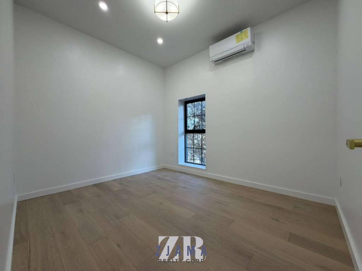 Apartment for rent at 360 Rochester Ave #3R, Brooklyn, NY 11213