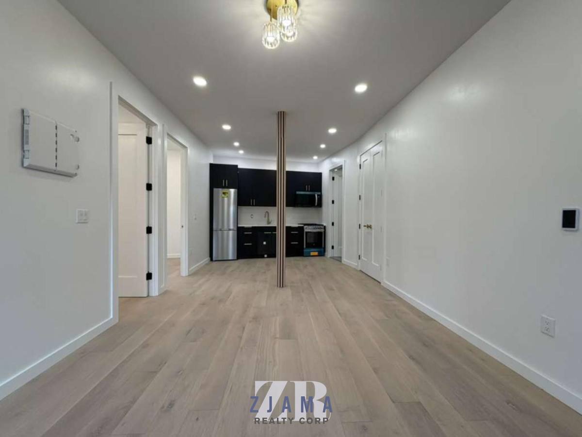 Apartment for rent at 360 Rochester Ave #3R, Brooklyn, NY 11213
