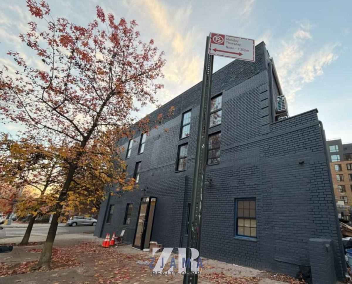 Apartment for rent at 360 Rochester Ave #3R, Brooklyn, NY 11213