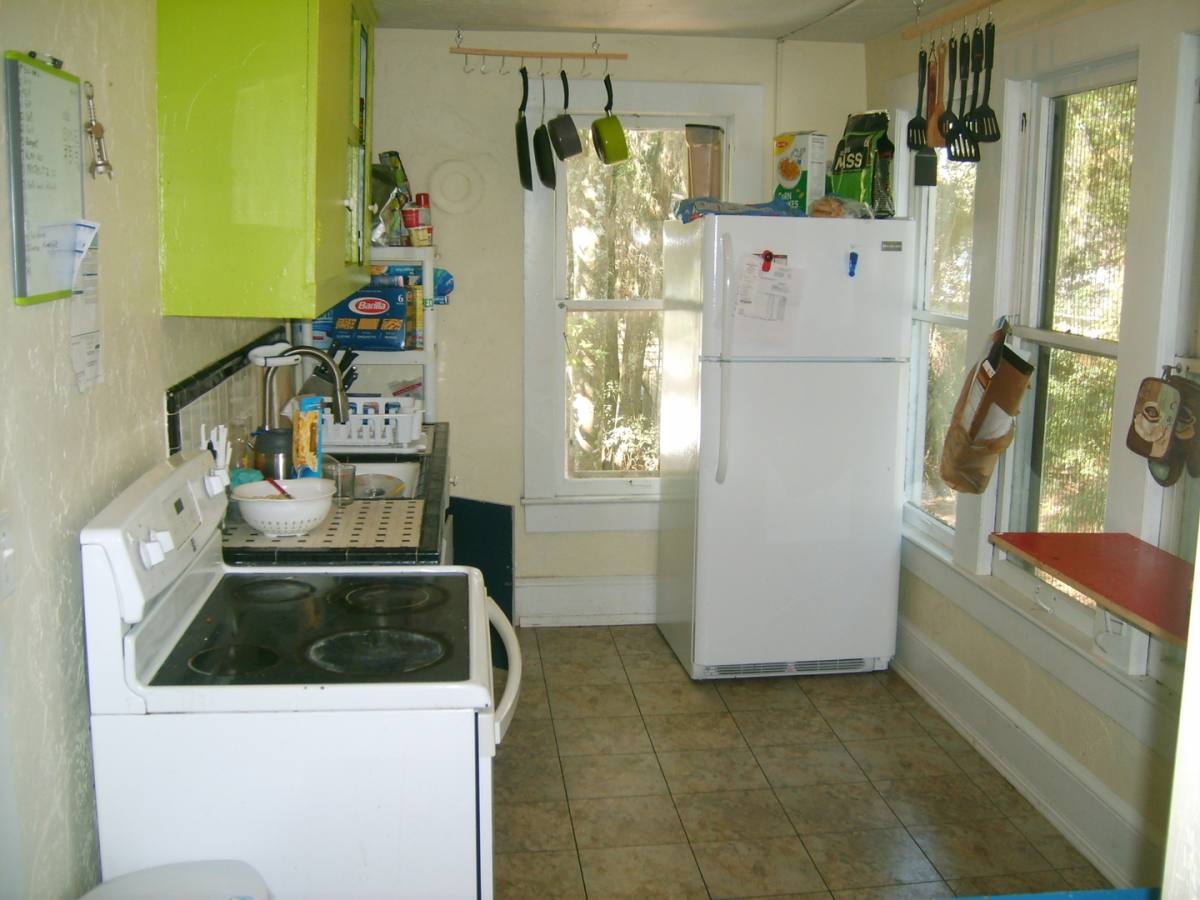 Apartment for rent at 1102 NW 3rd Ave #2, Gainesville, FL 32601