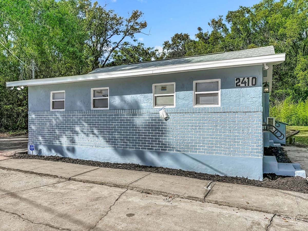 House for rent at 2410 SW Rd, Sanford, FL 32771