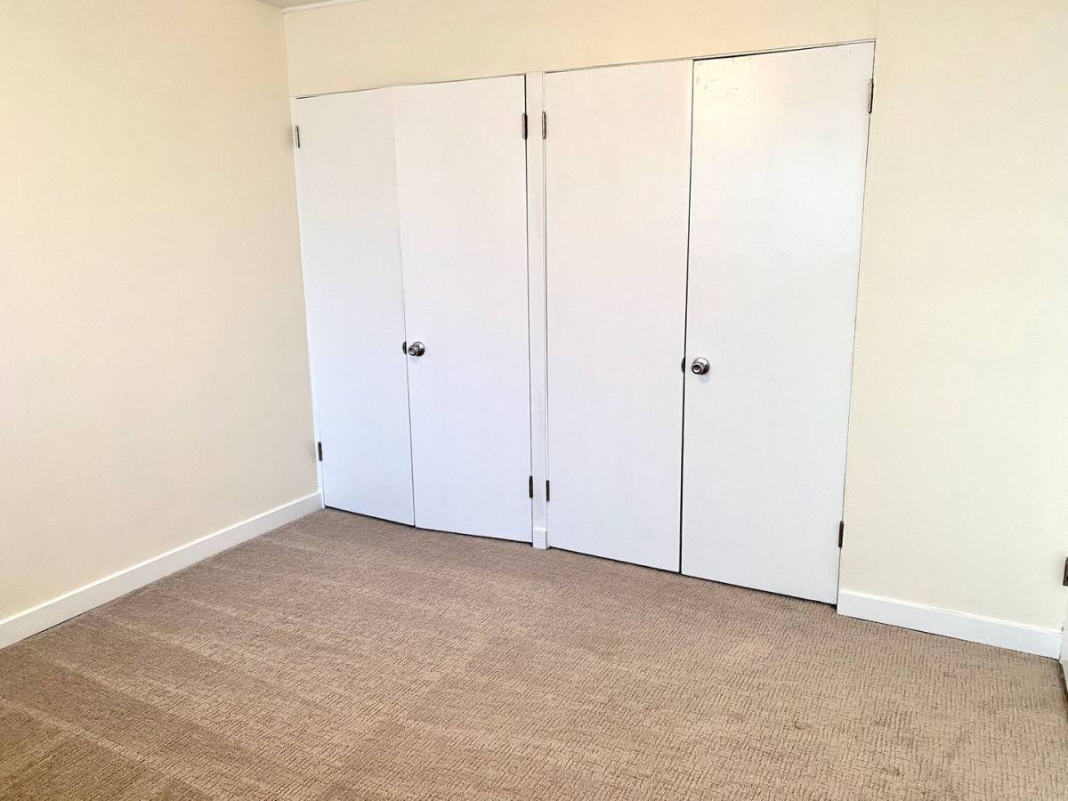 Apartment for rent at 525 E Harrison St, Seattle, WA 98102