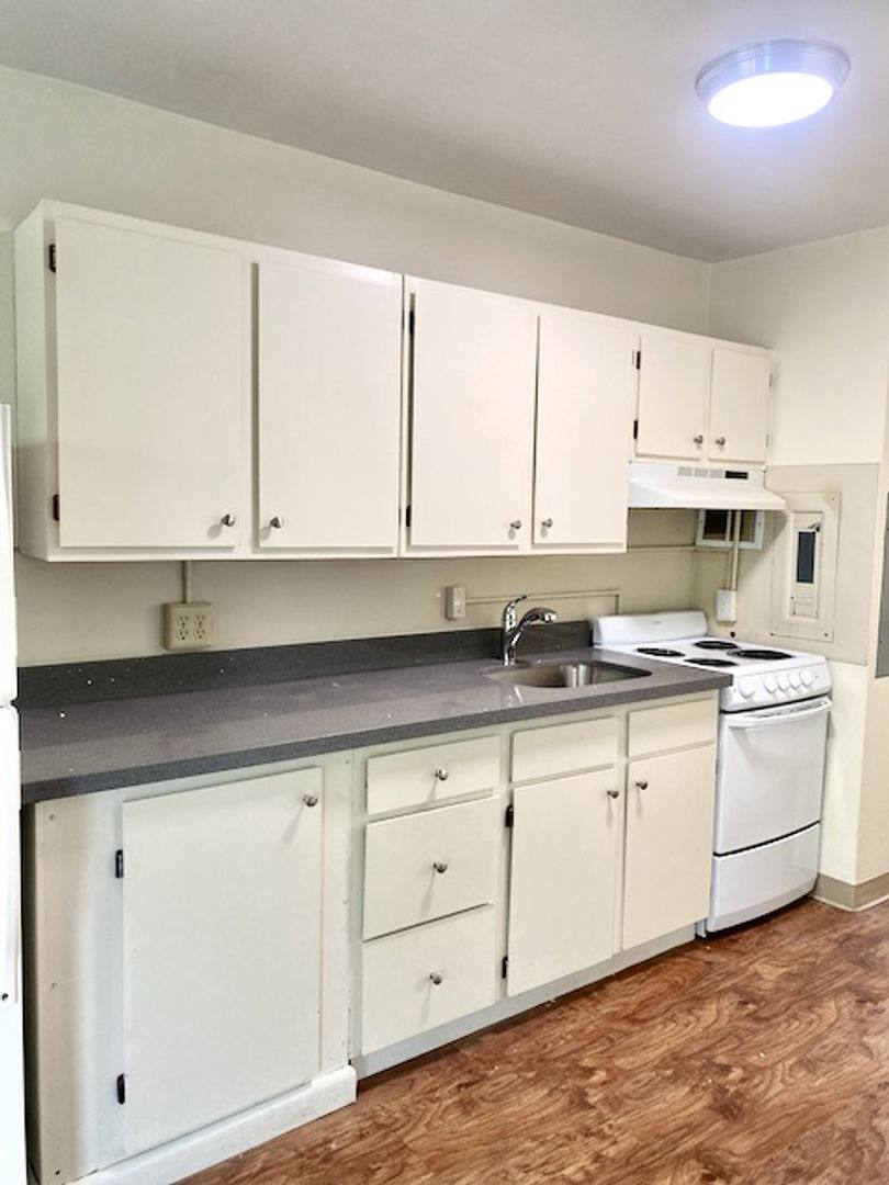 Apartment for rent at 525 E Harrison St, Seattle, WA 98102