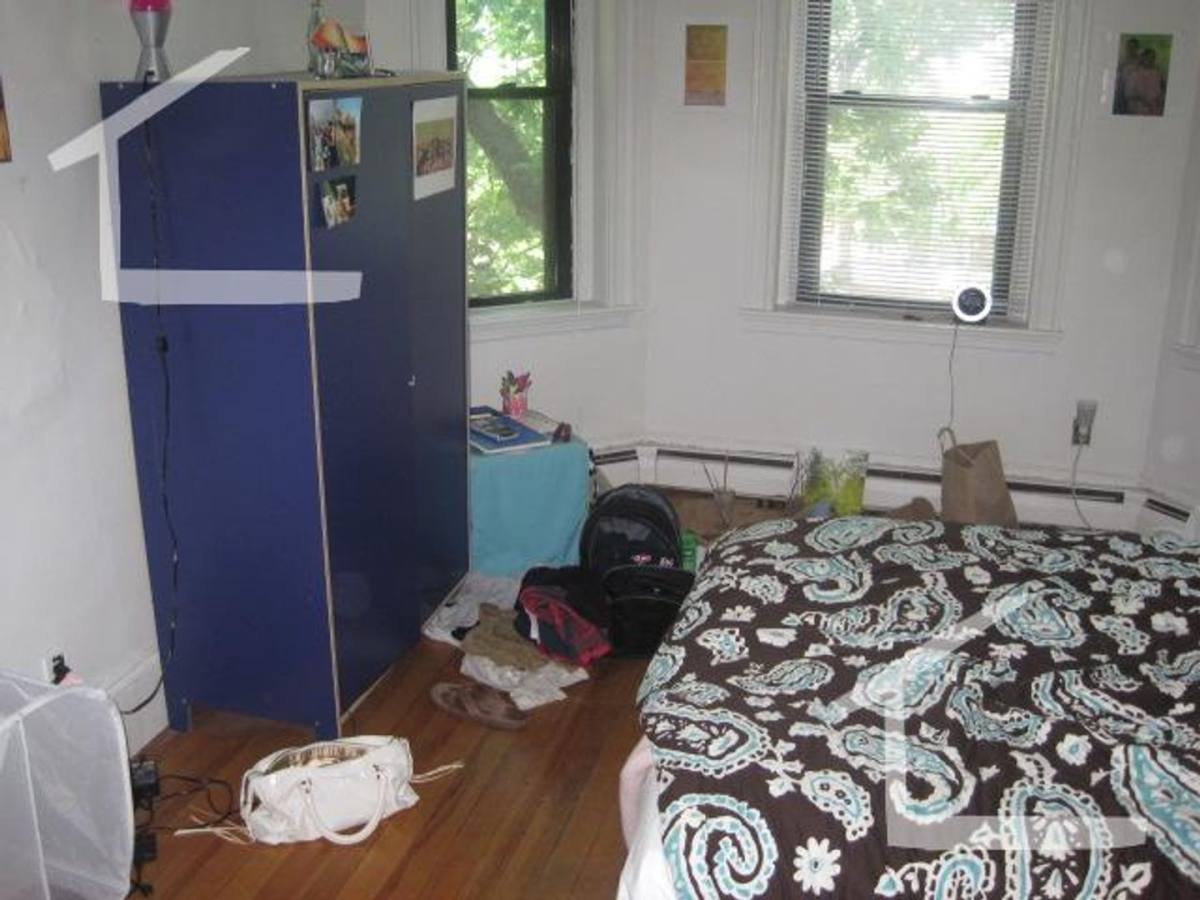 Apartment for rent at 1422 Commonwealth Ave #7E, Brighton, MA 02135