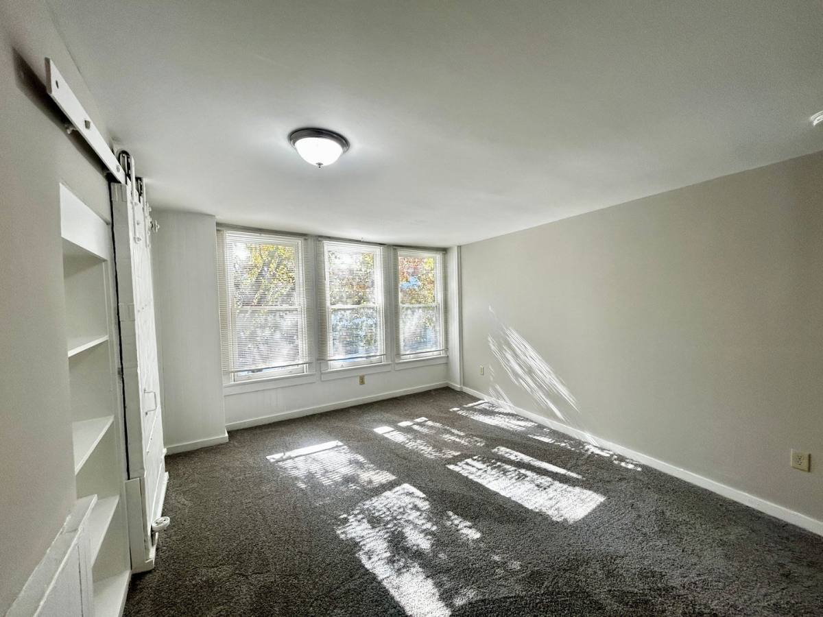 Apartment for rent at 506 W Franklin St, Baltimore, MD 21201