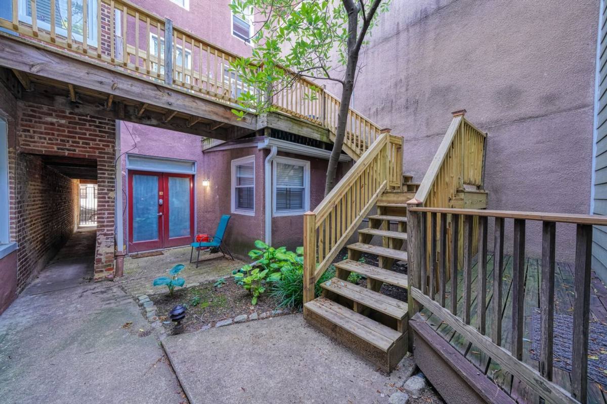 Apartment for rent at 506 W Franklin St, Baltimore, MD 21201
